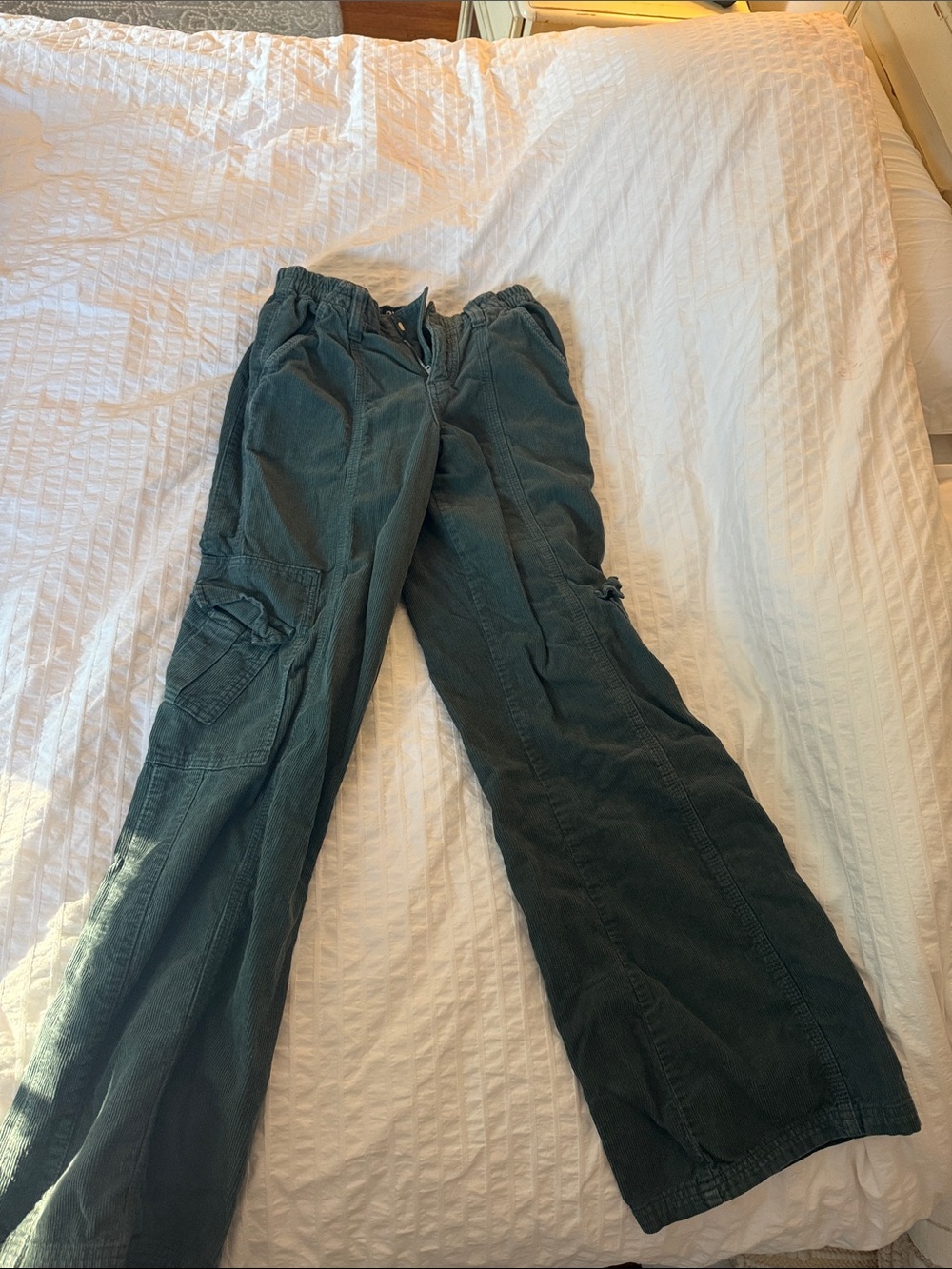 Urban Outfitters Dark Green Wide-Leg Cargo Pants